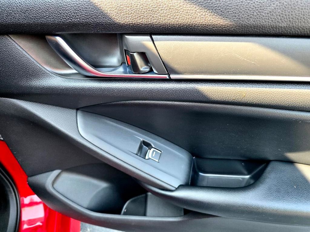 Used 2018 Honda Accord Sport image 38