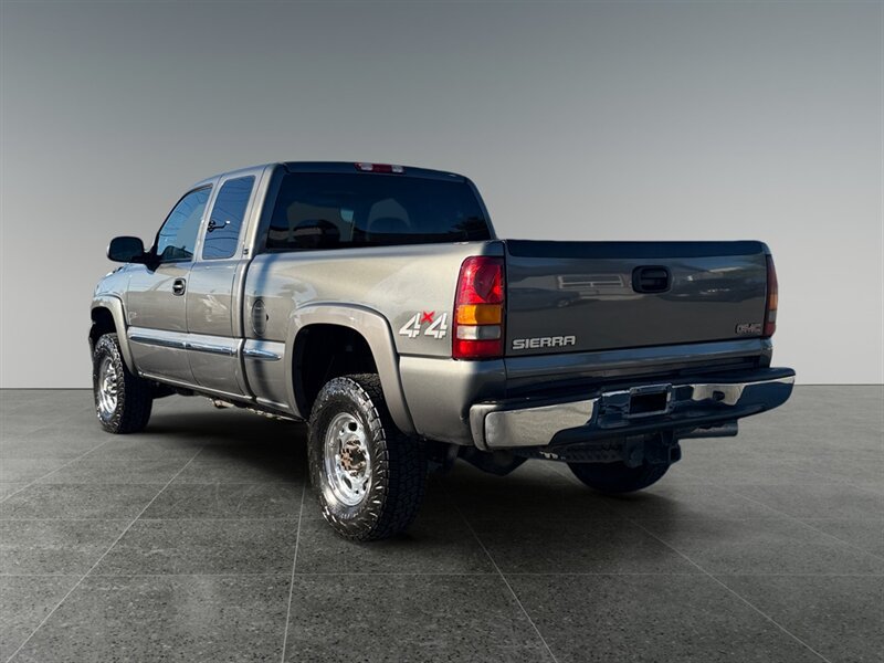 Used 2002 GMC Sierra 2500 4x4 Extended Cab HD image 3