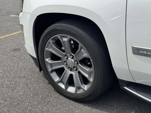 Used 2020 Cadillac Escalade Luxury AWD/4WD image 16