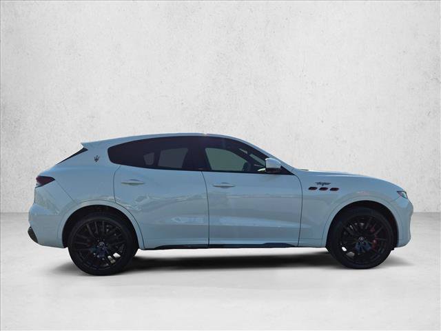 Used 2022 Maserati Levante Trofeo AWD/4WD image 4