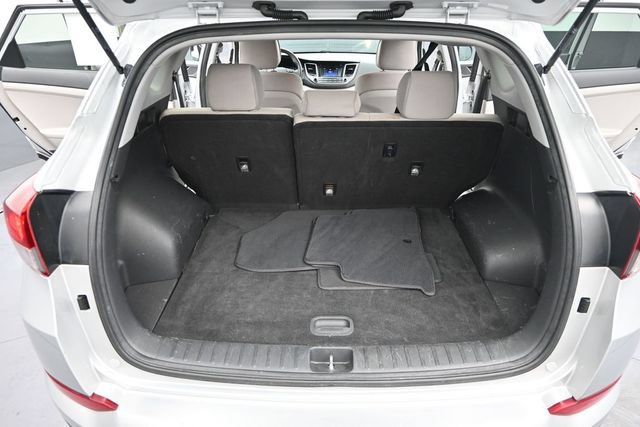 Used 2016 Hyundai Tucson SE w/ Option Group 02 AWD/4WD image 17