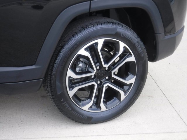 Used 2022 Jeep Compass Limited image 3