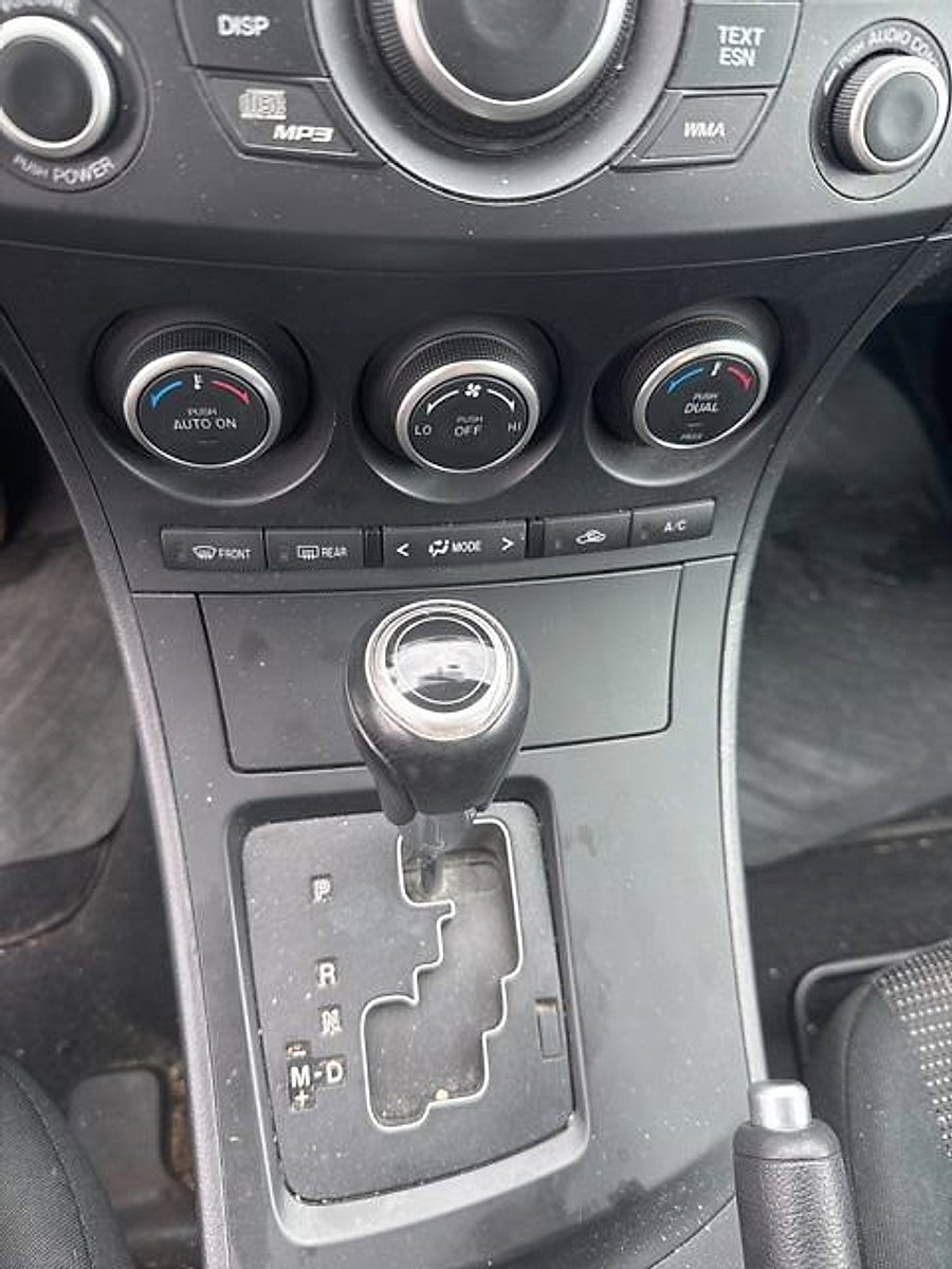 Used 2013 MAZDA MAZDA3 i Touring FWD image 9