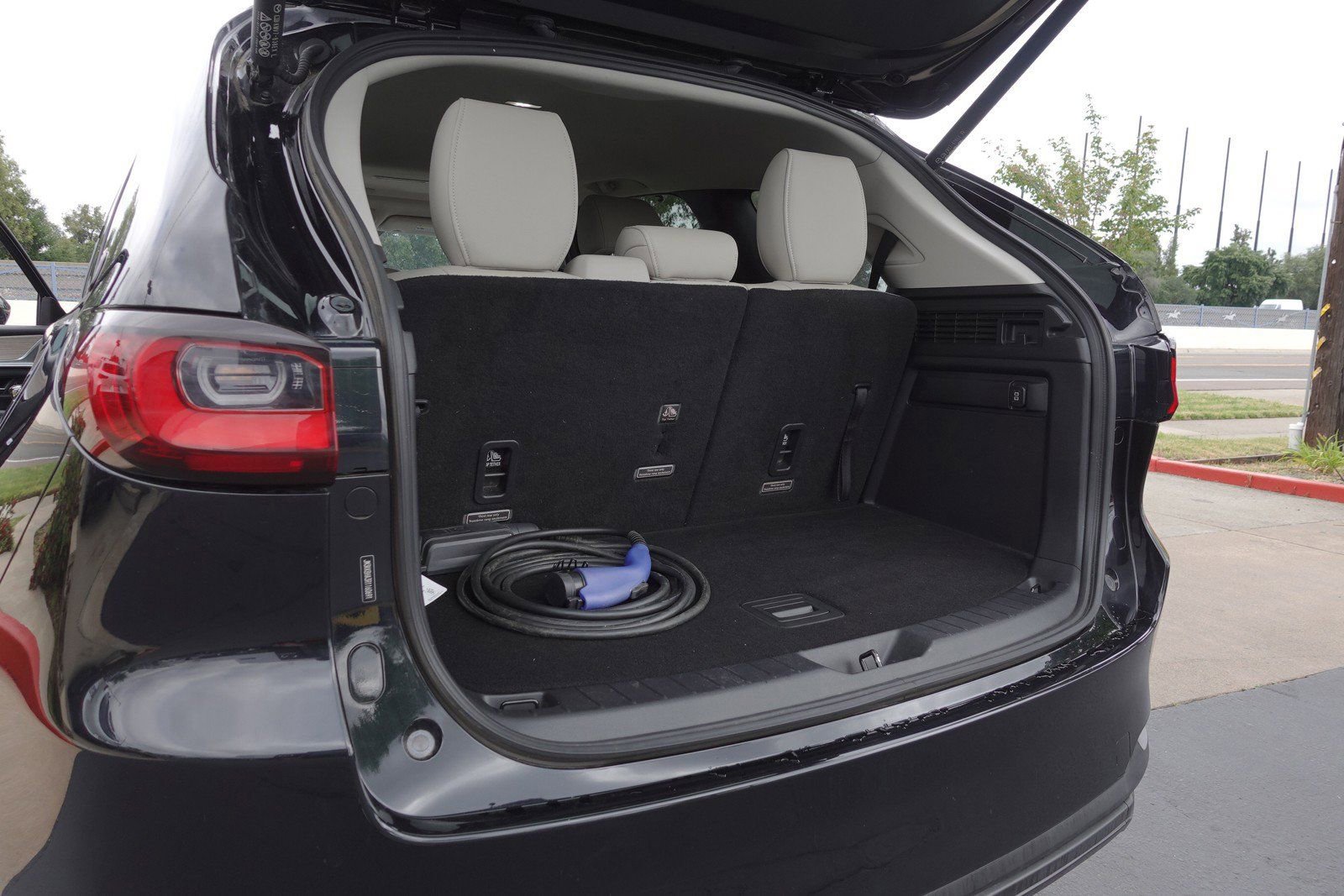 Certified 2024 MAZDA CX-90 Plug-In Hybrid w/ Preferred AWD/4WD image 26