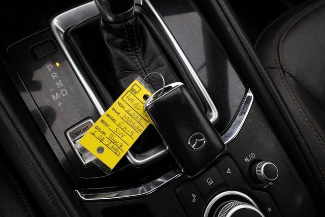 Used 2021 MAZDA CX-5 Touring w/ Touring Preferred SV Package image 12