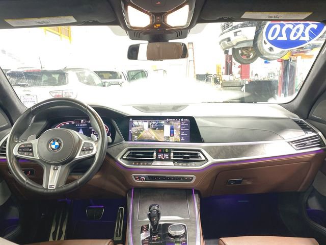 Used 2020 BMW X7 M50i image 20