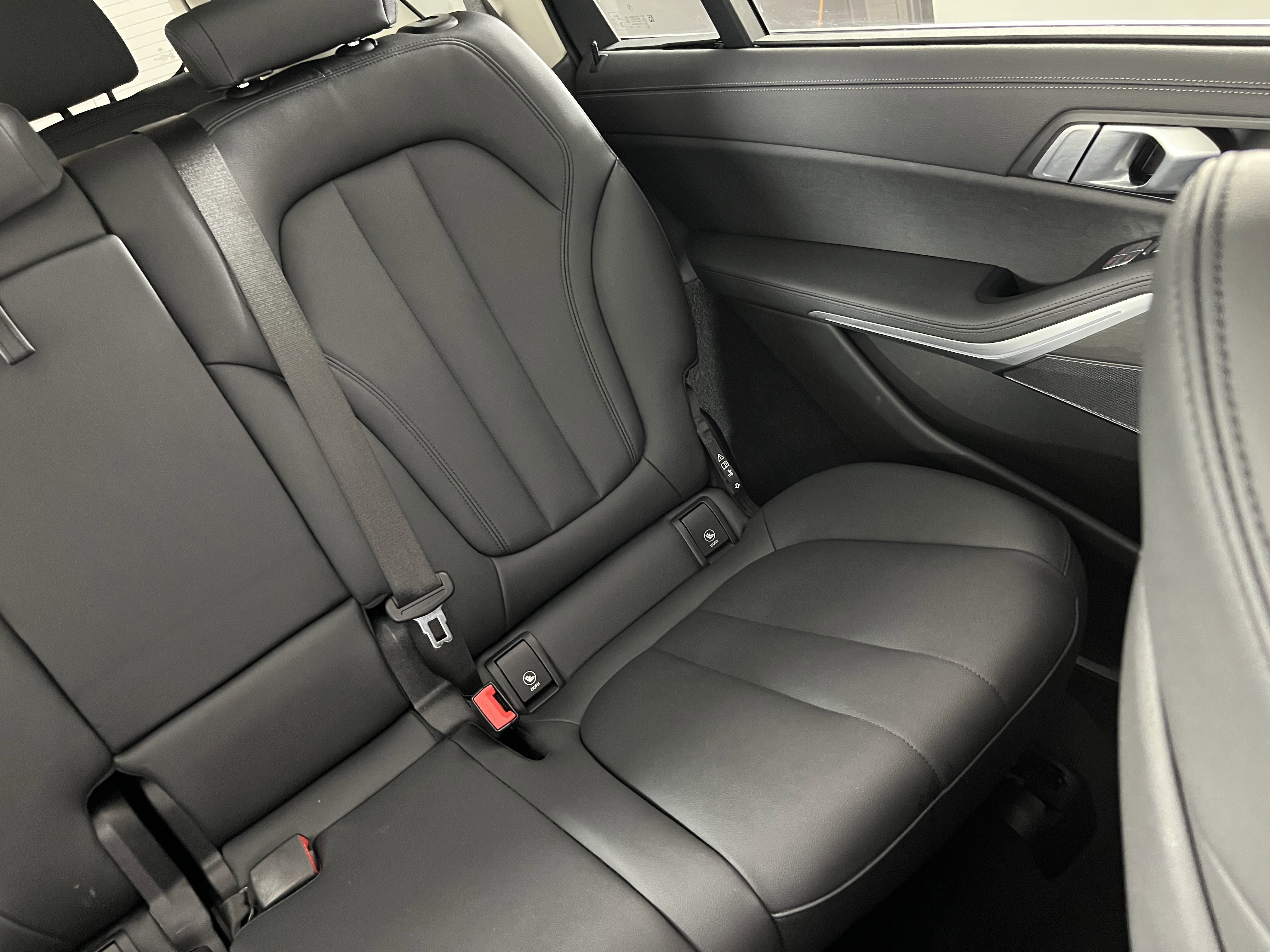 Used 2022 BMW X7 xDrive40i w/ Premium Package image 24