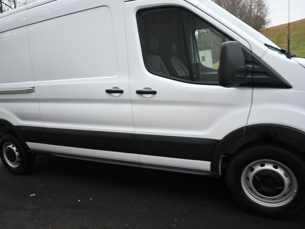 New 2026 Ford Transit 250 148 Medium Roof w/ Load Area Protection Package image 4