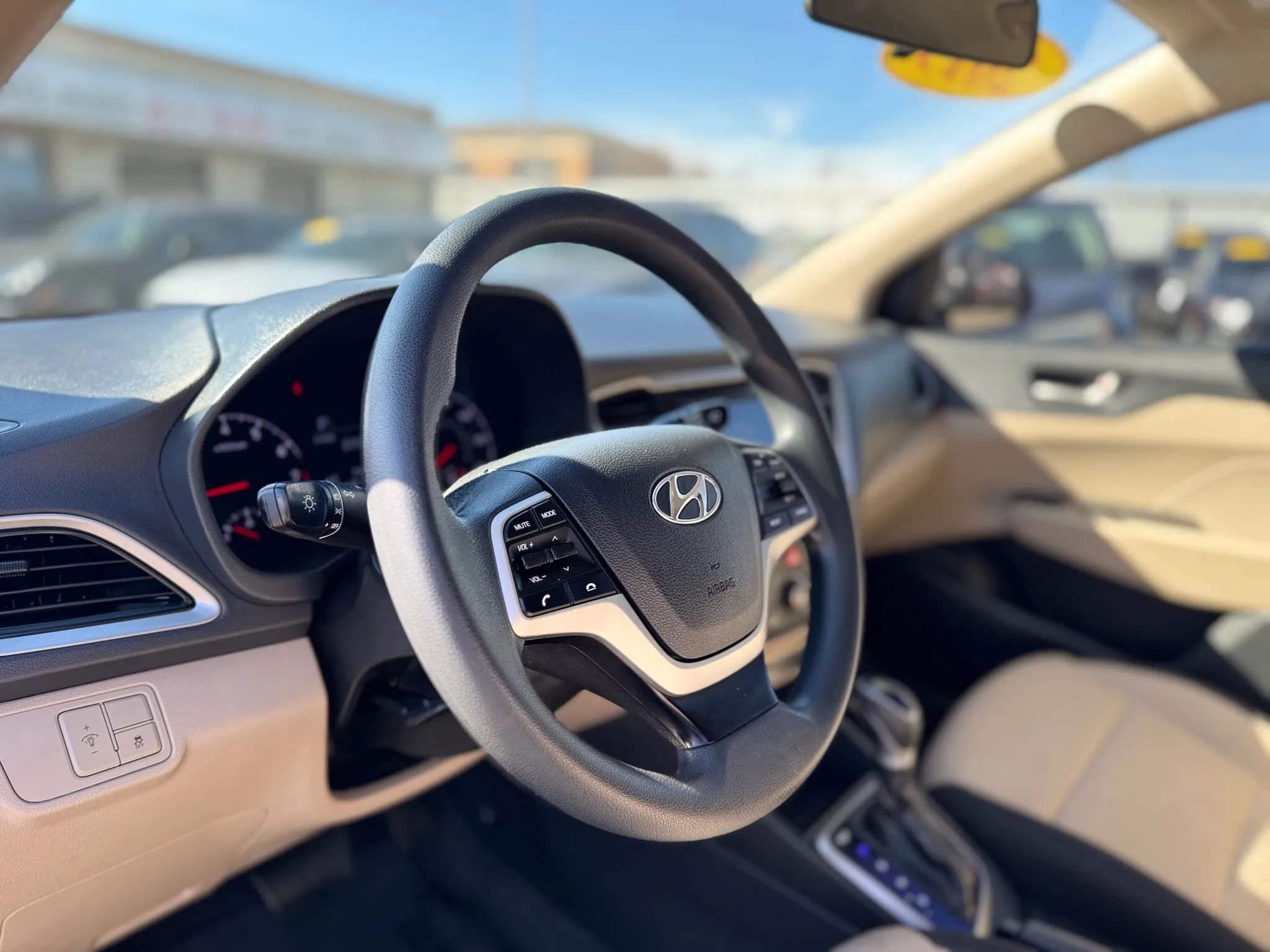 Used 2019 Hyundai Accent SE FWD image 25