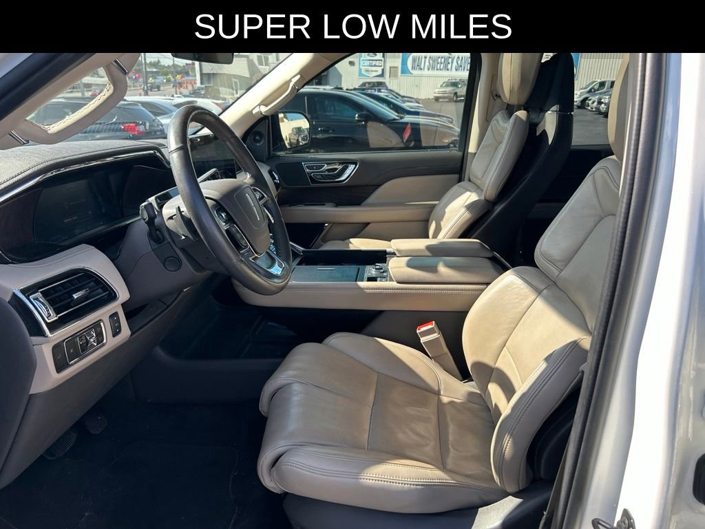 Used 2024 Lincoln Navigator L Reserve AWD/4WD image 6
