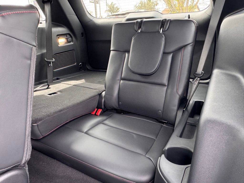 New 2026 Ford Explorer ST-Line image 25