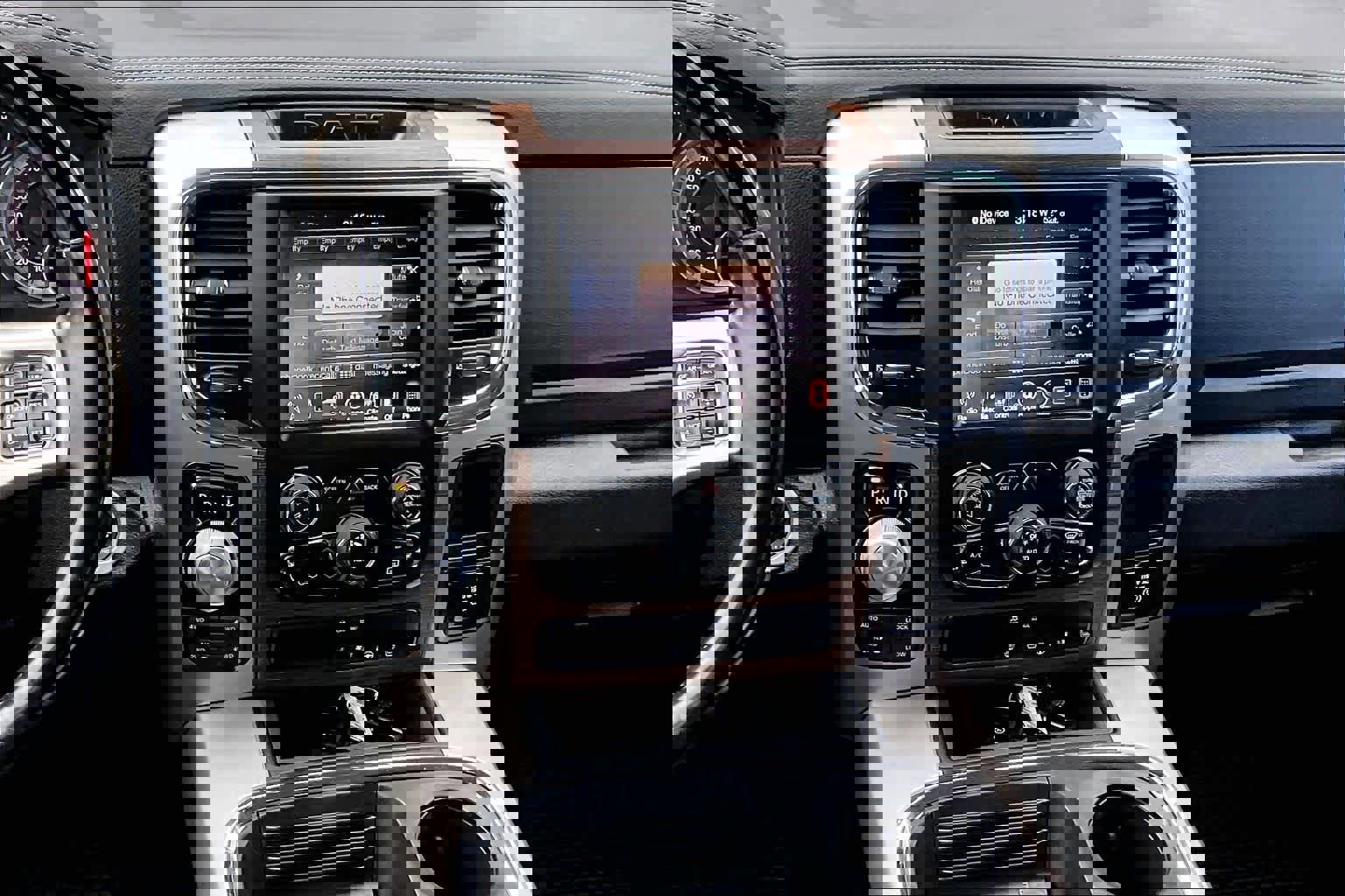 Used 2017 RAM 1500 Laramie w/ Convenience Group image 7