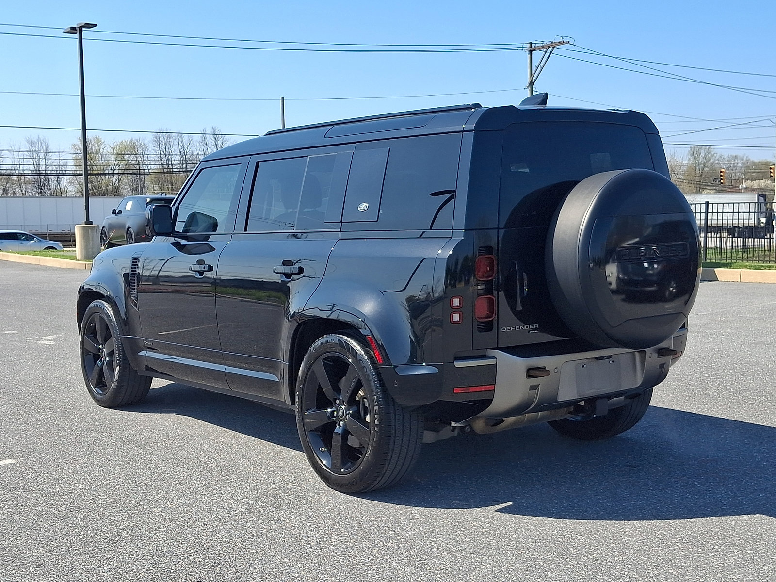 Used 2021 Land Rover Defender 110 X-Dynamic SE AWD/4WD image 6