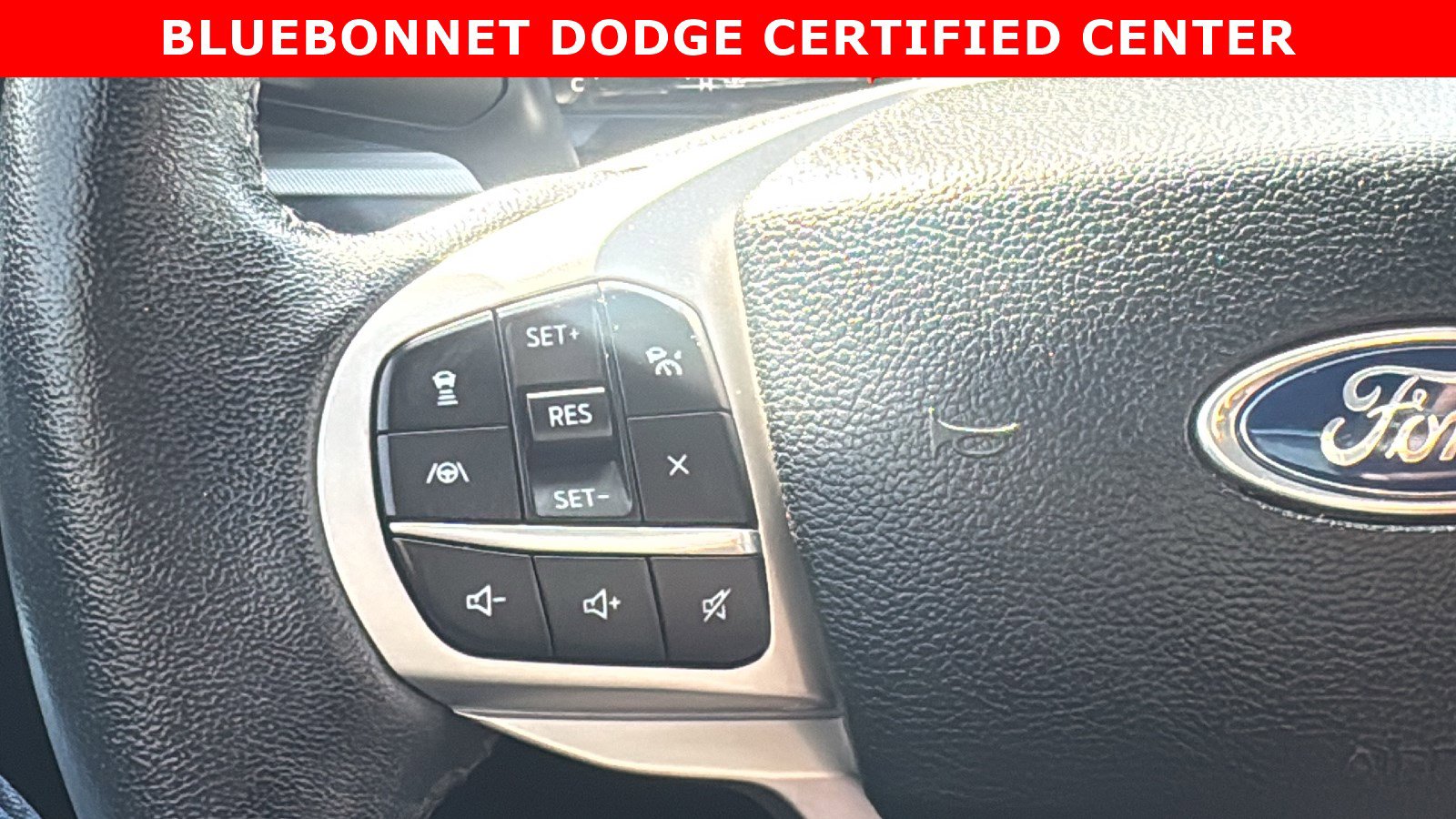 Used 2022 Ford Explorer XLT w/ Equipment Group 202A image 21