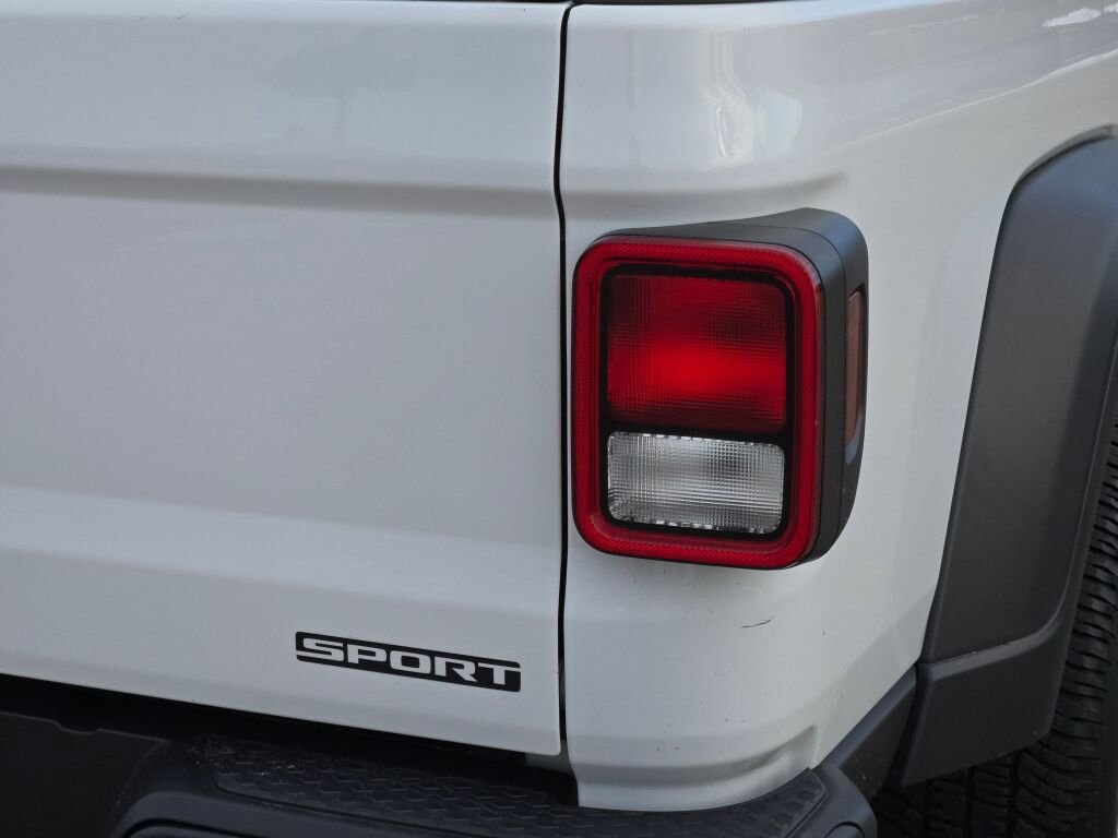 Used 2020 Jeep Gladiator Sport w/ Quick Order Package 24S image 12