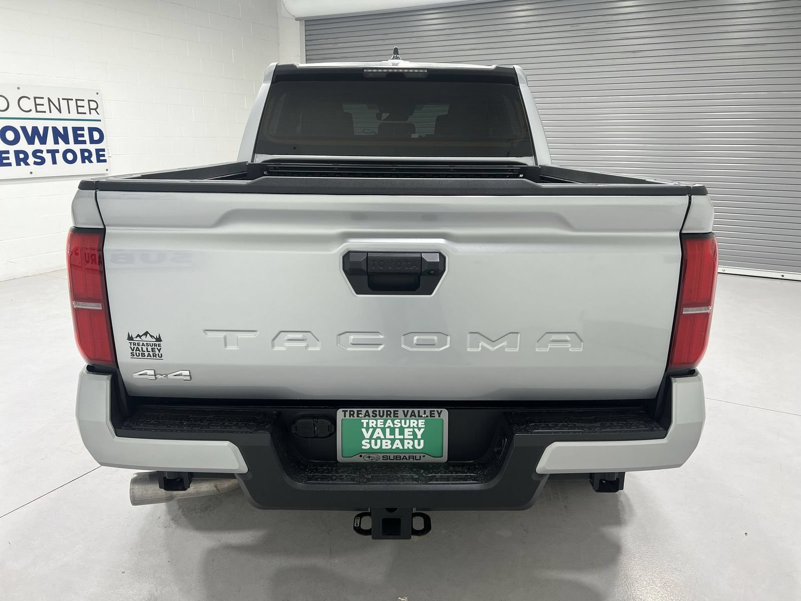 Used 2025 Toyota Tacoma SR5 AWD/4WD image 7