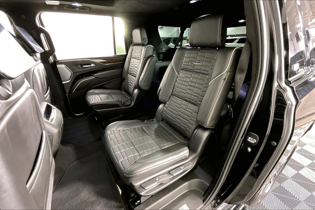 Used 2024 Cadillac Escalade ESV Sport Platinum image 38