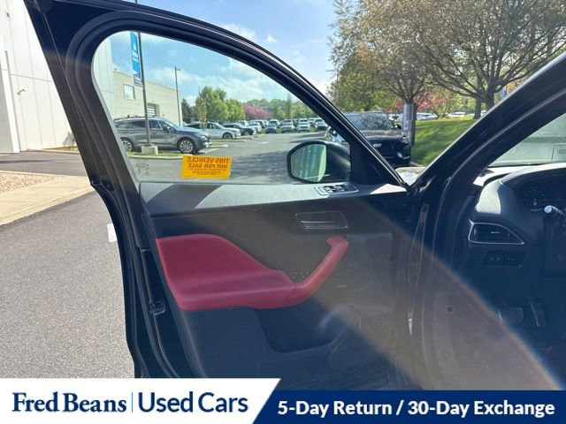 Used 2019 Jaguar F-PACE R-Sport image 9