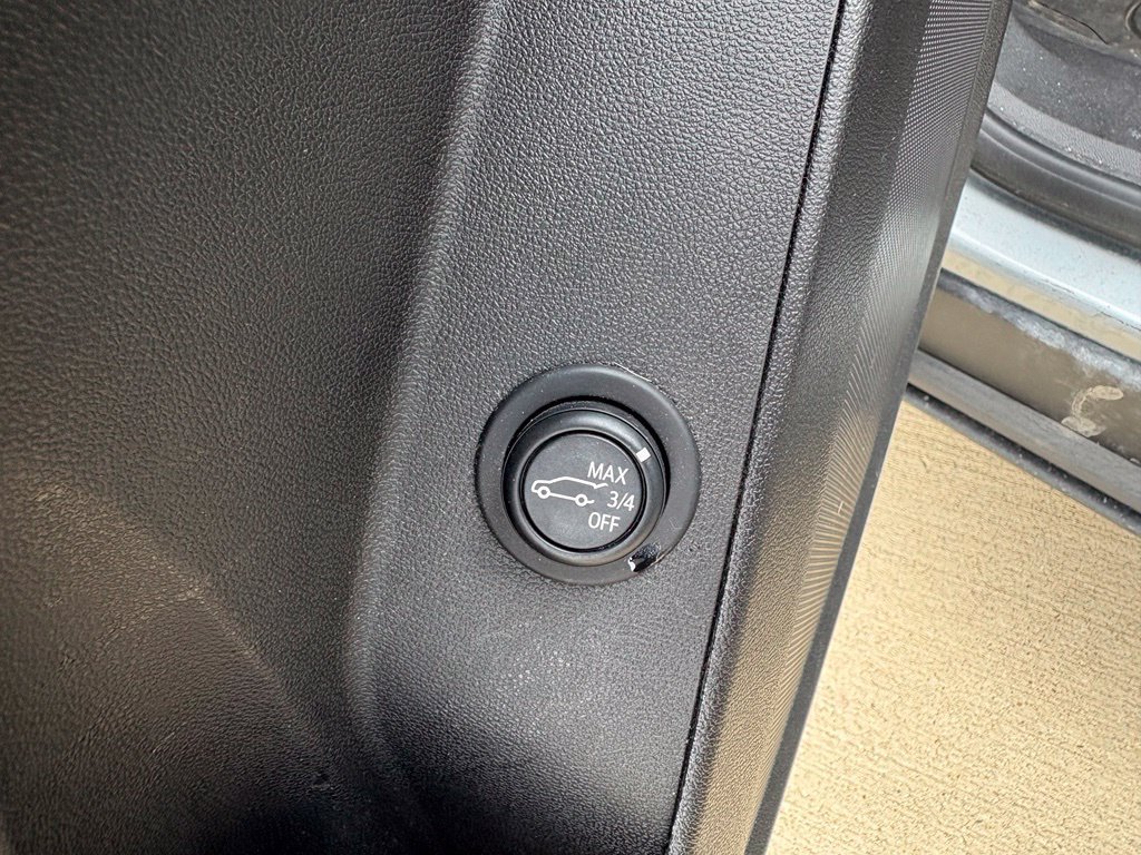 Used 2024 Chevrolet Equinox LT w/ LPO, Floor Liner Package FWD image 12