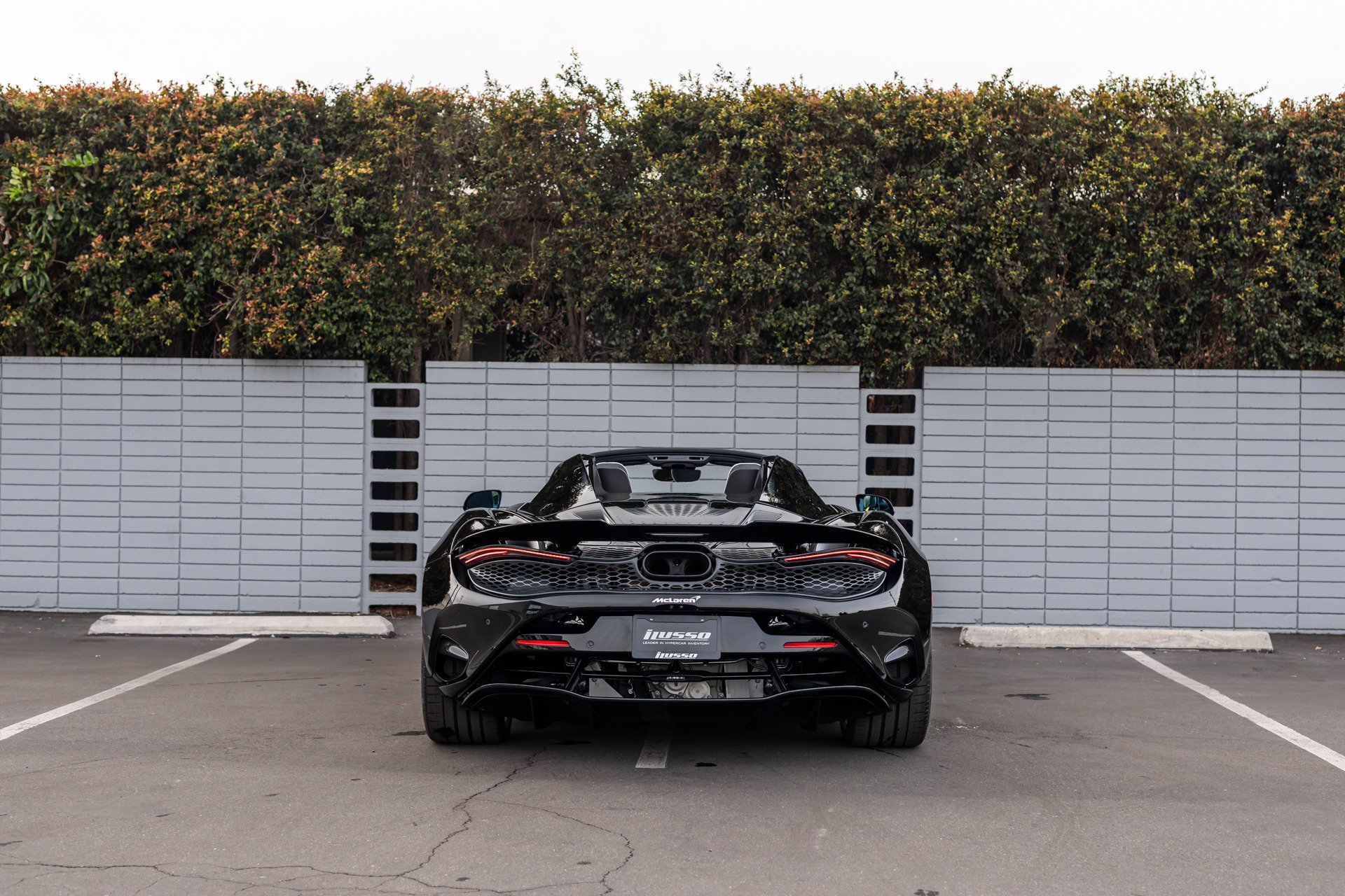 Used 2024 McLaren 750S Spider RWD image 25