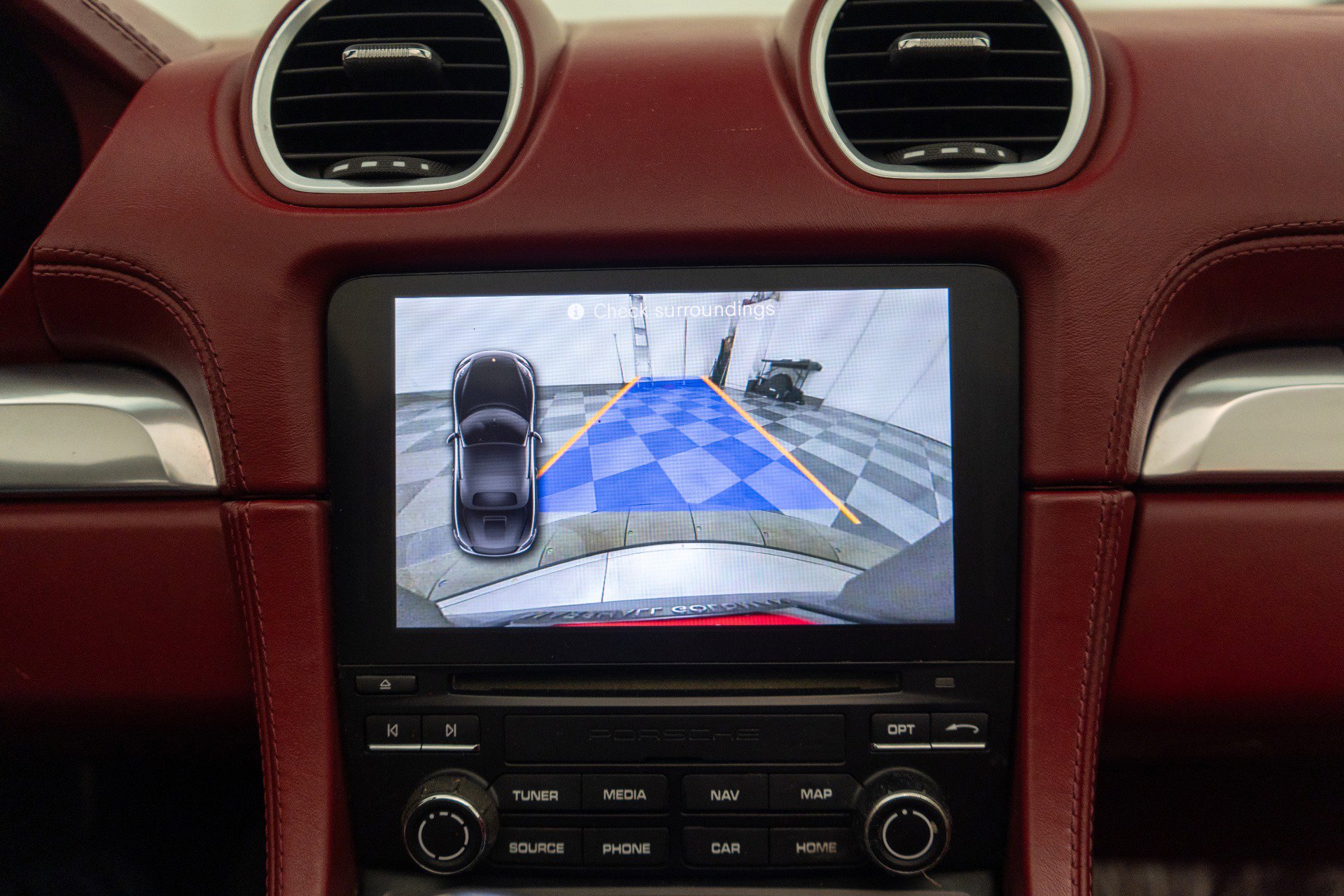 Used 2018 Porsche 718 Boxster S RWD image 40
