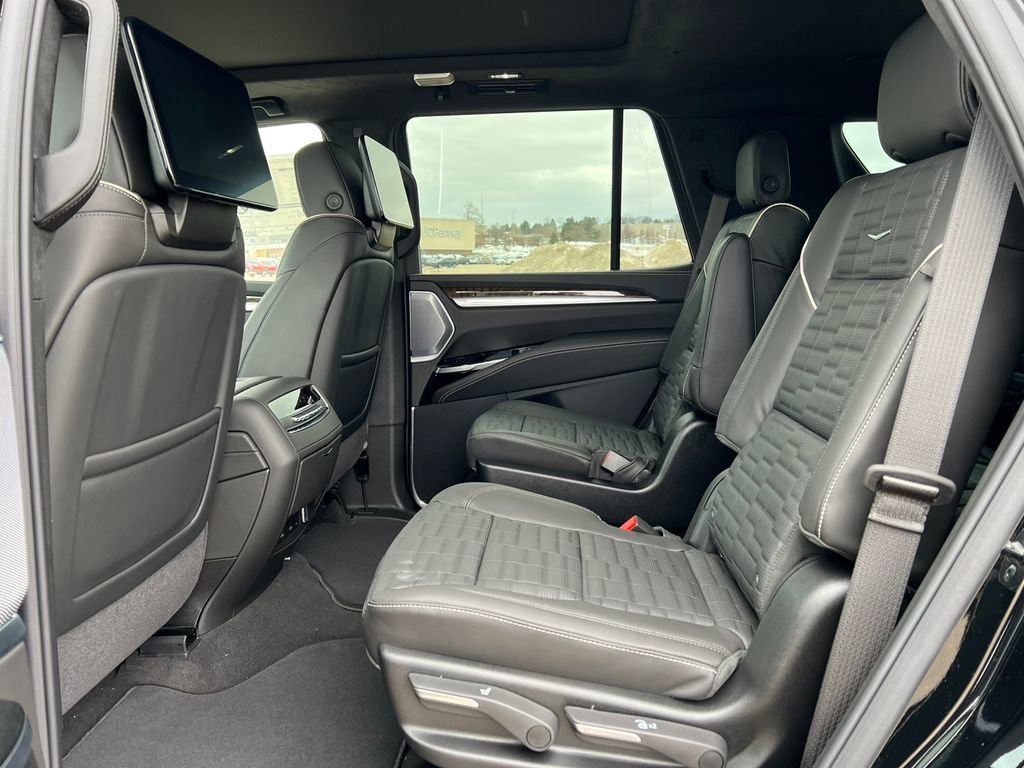 New 2026 Cadillac Escalade Platinum Sport w/ LPO, ONYX Package image 4
