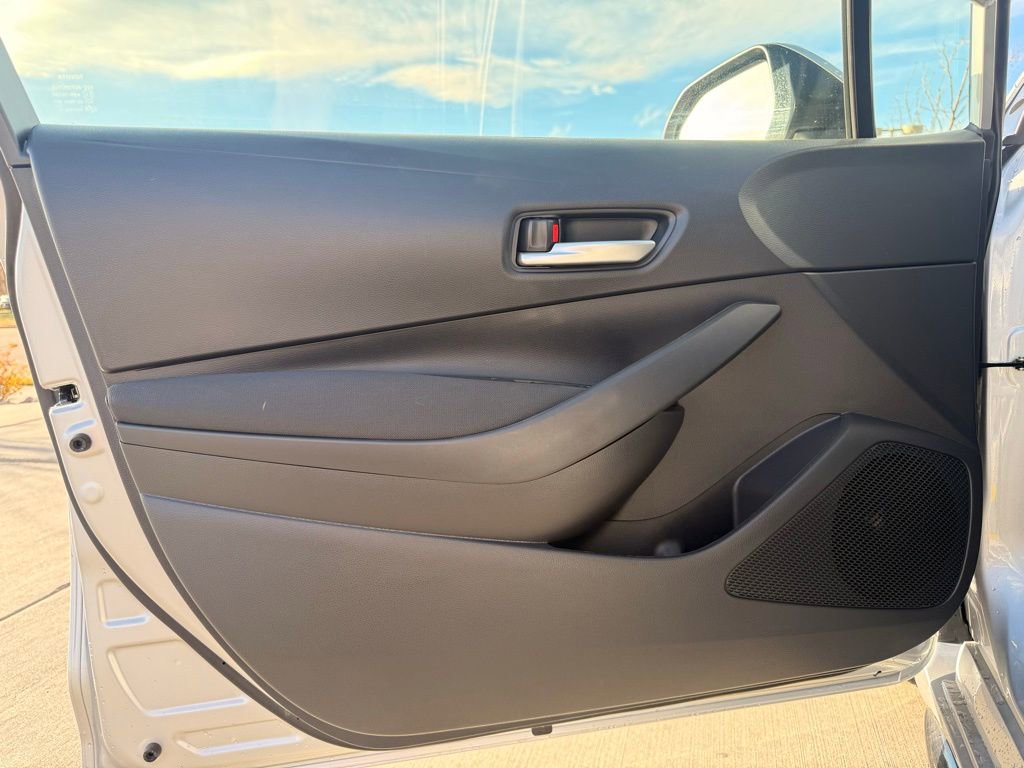 Used 2026 Toyota Corolla SE FWD image 9