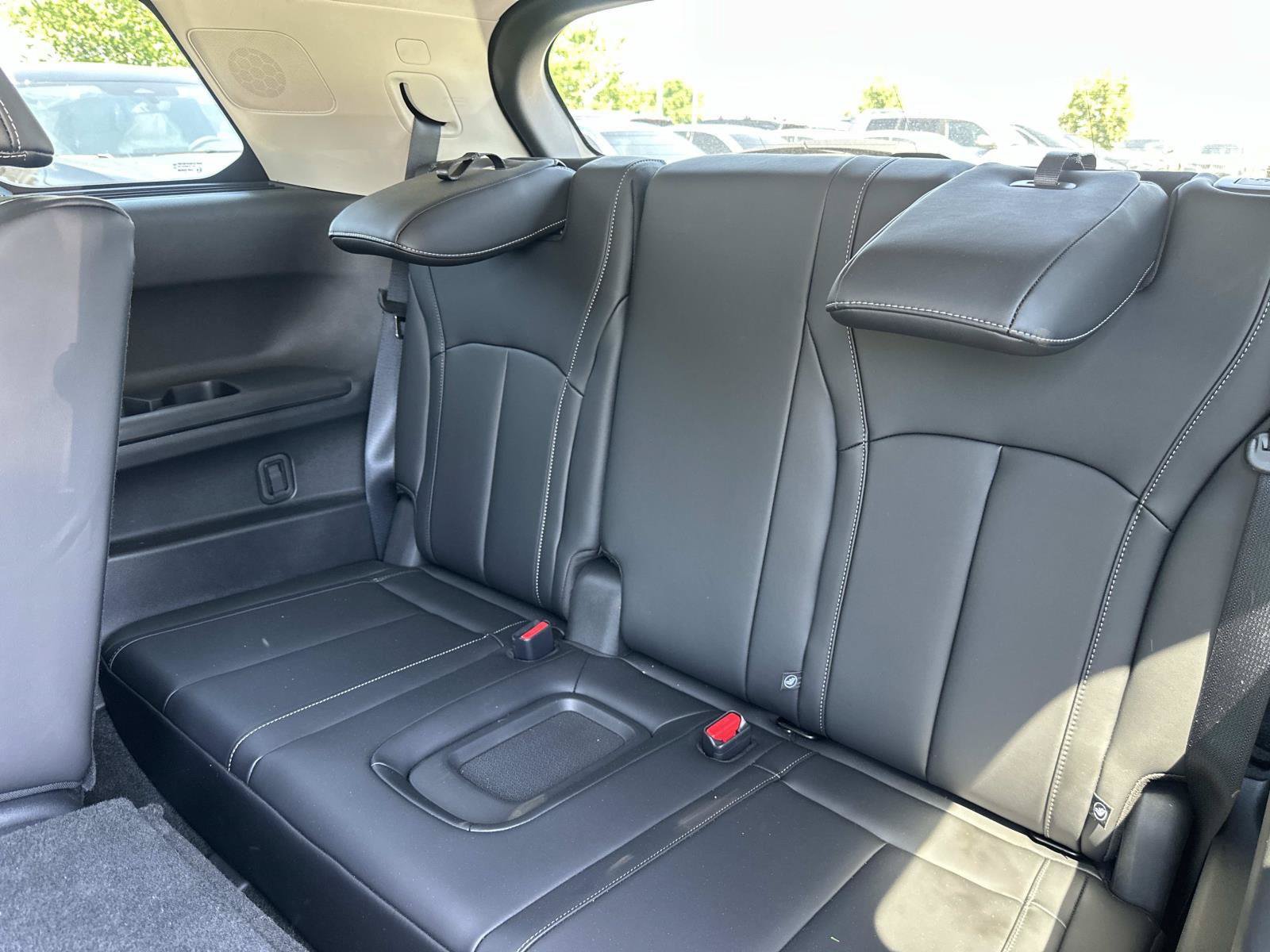 Used 2026 INFINITI QX60 Luxe w/ Cargo Package AWD/4WD image 32