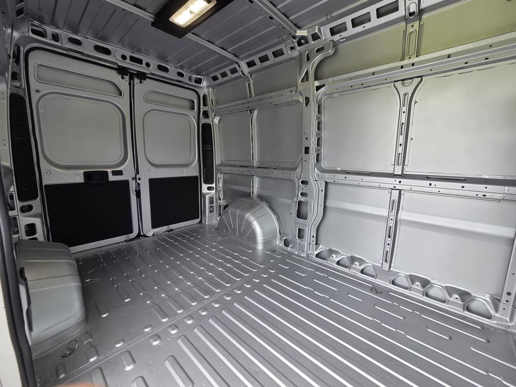 Used 2025 RAM ProMaster 1500 w/ Convenience Group FWD image 10