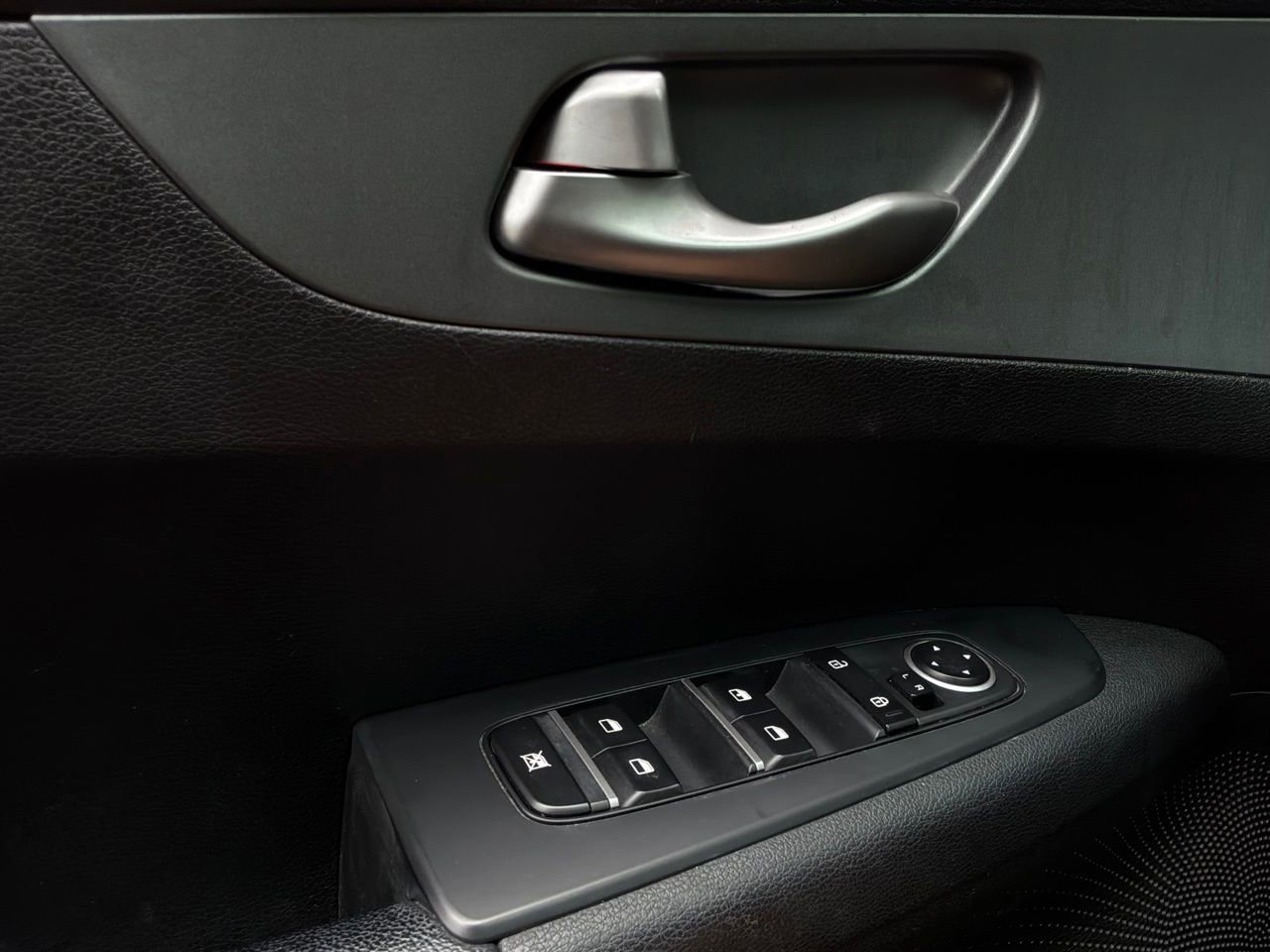 Used 2021 Kia Forte LXS FWD image 18