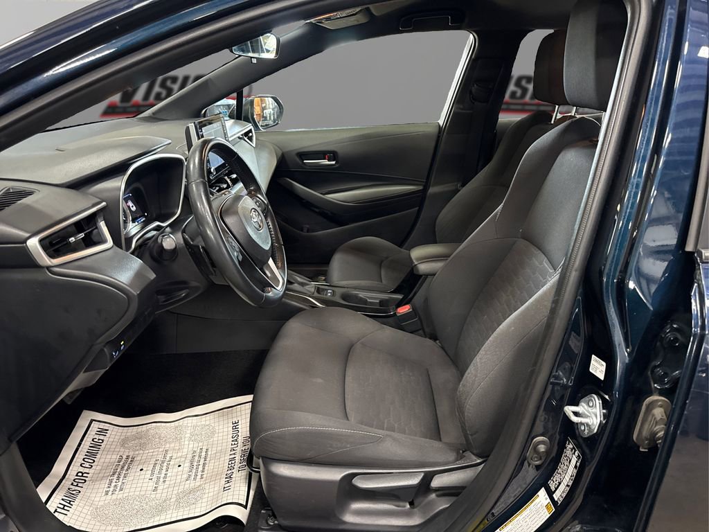 Used 2022 Toyota Corolla SE w/ SE Preferred Package image 9