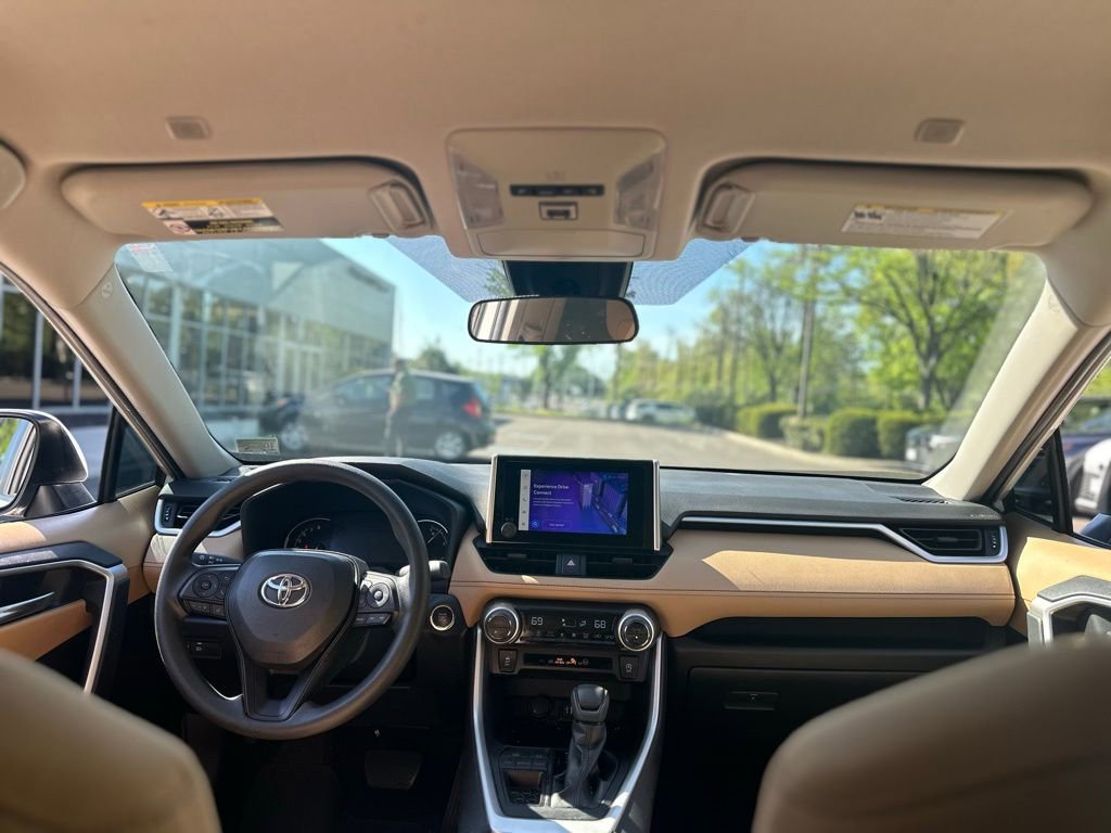 Used 2023 Toyota RAV4 XLE image 7