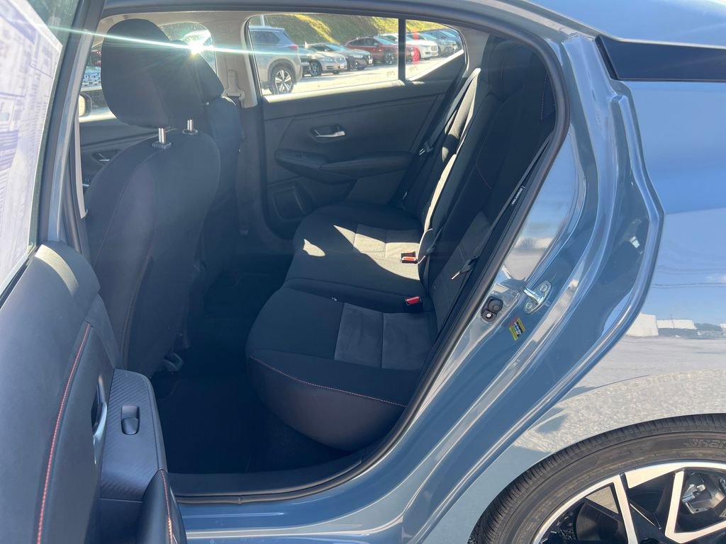 New 2025 Nissan Sentra SR w/ Trunk Package image 24