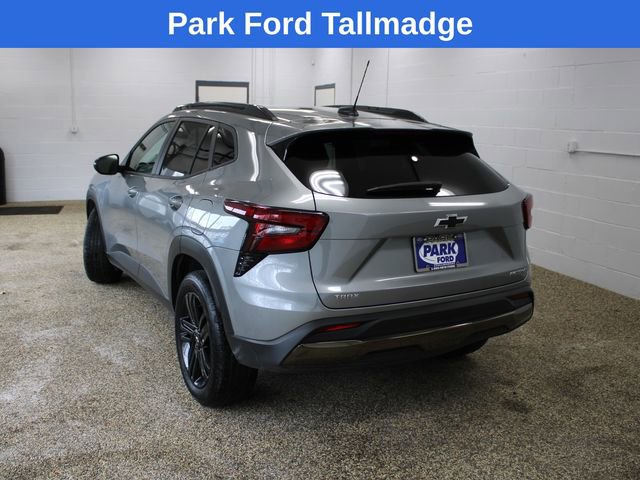Used 2025 Chevrolet Trax ACTIV w/ Sunroof Package image 3