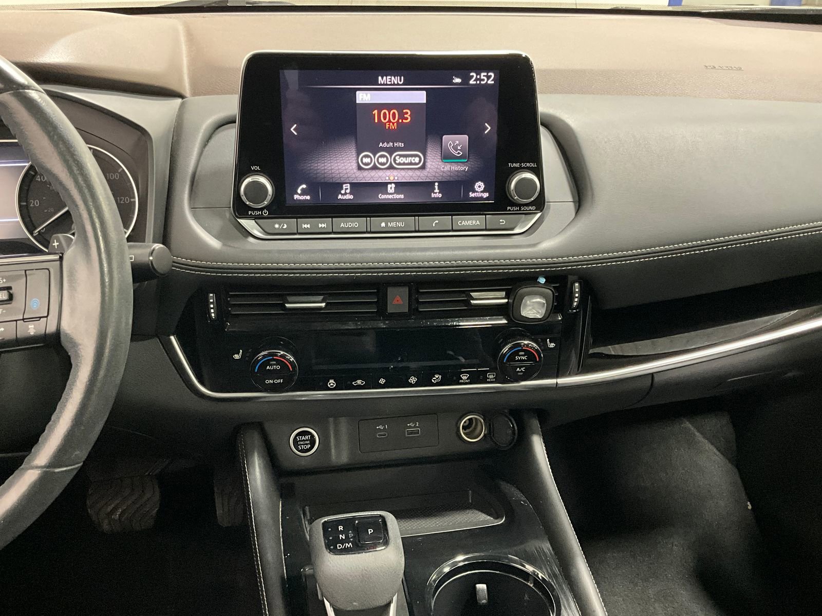 Used 2023 Nissan Rogue SL AWD/4WD image 8