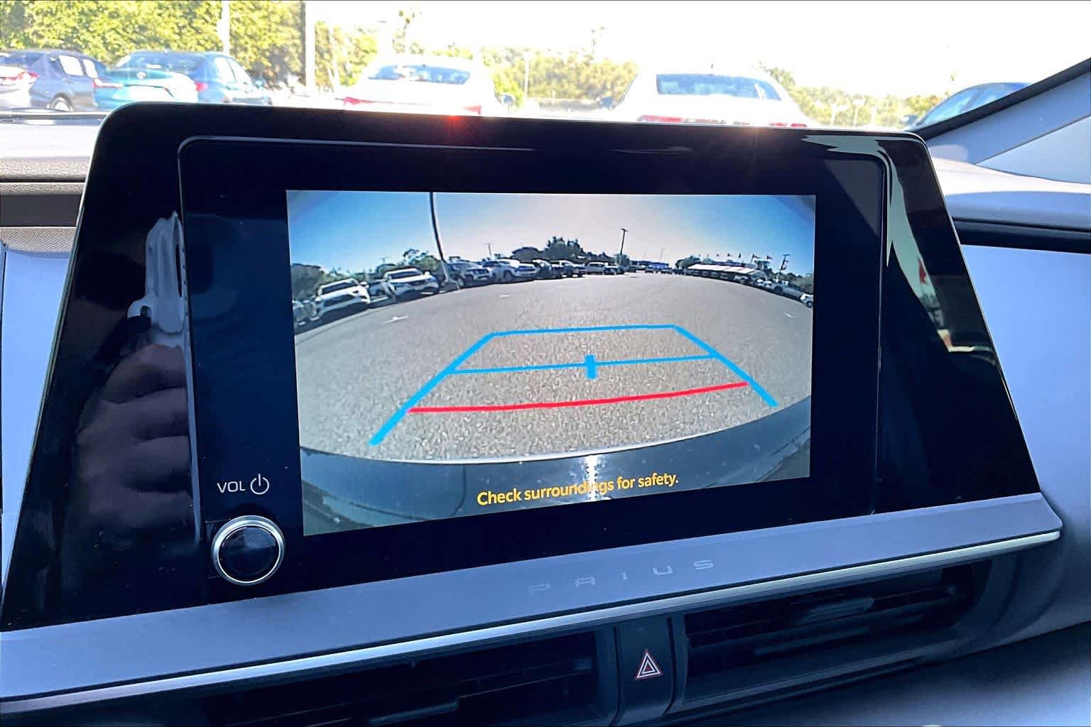 Used 2024 Toyota Prius LE FWD image 26