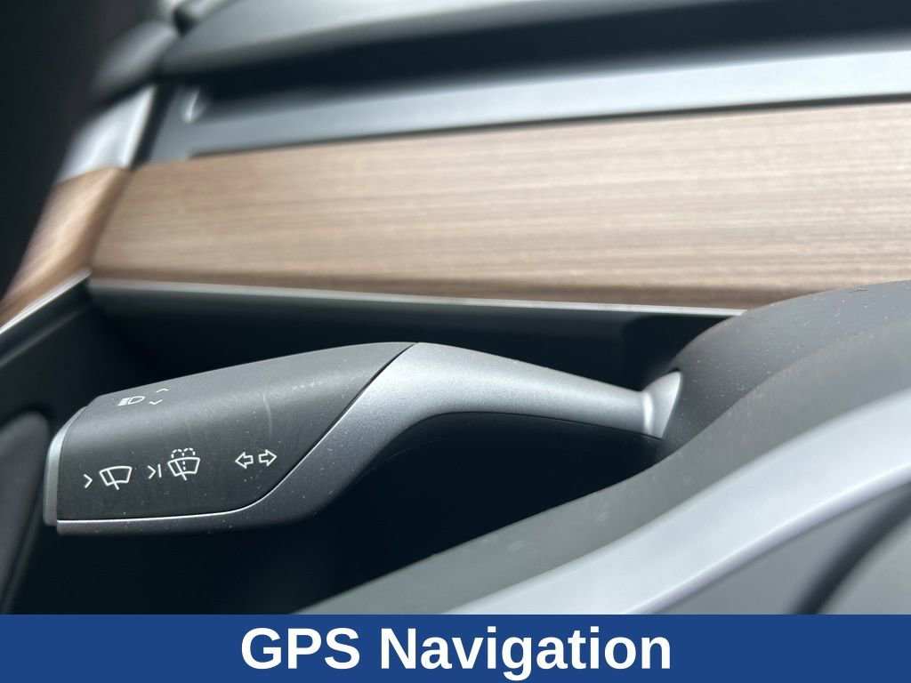 Used 2024 Tesla Model Y Long Range AWD/4WD image 12