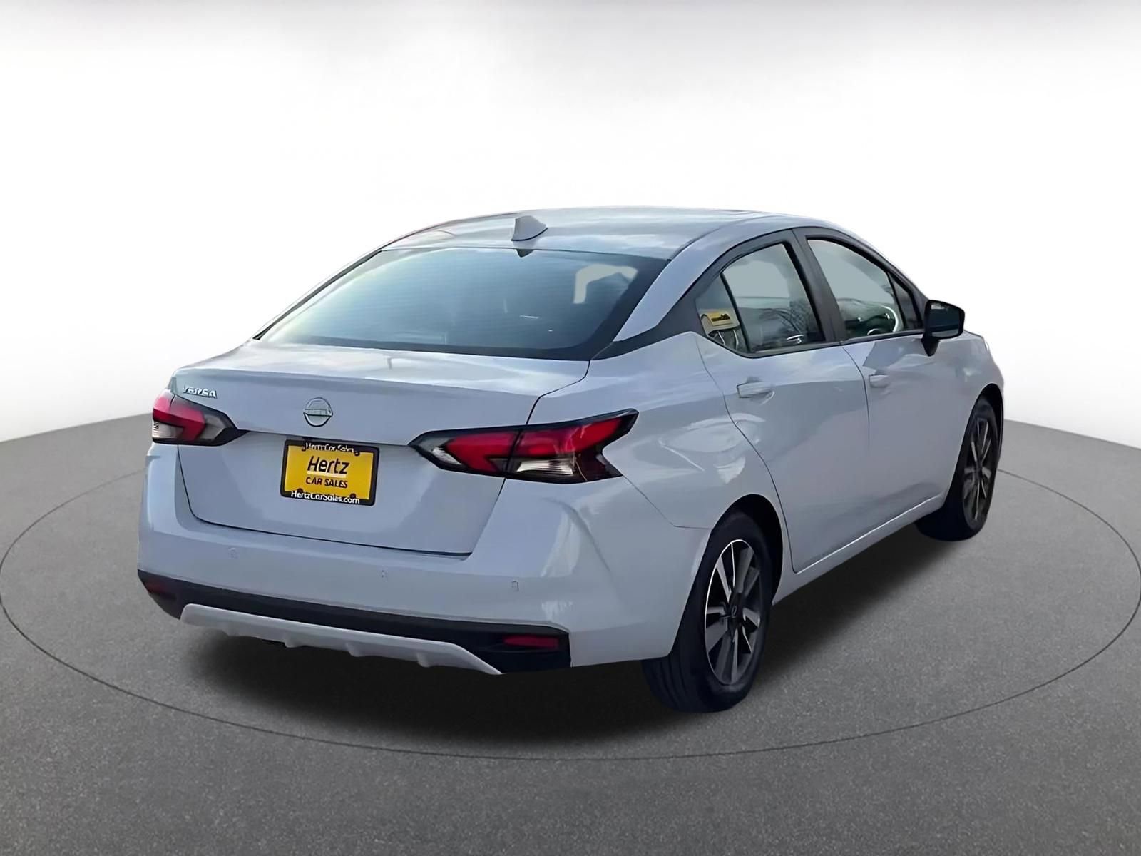 Used 2025 Nissan Versa SV FWD image 14