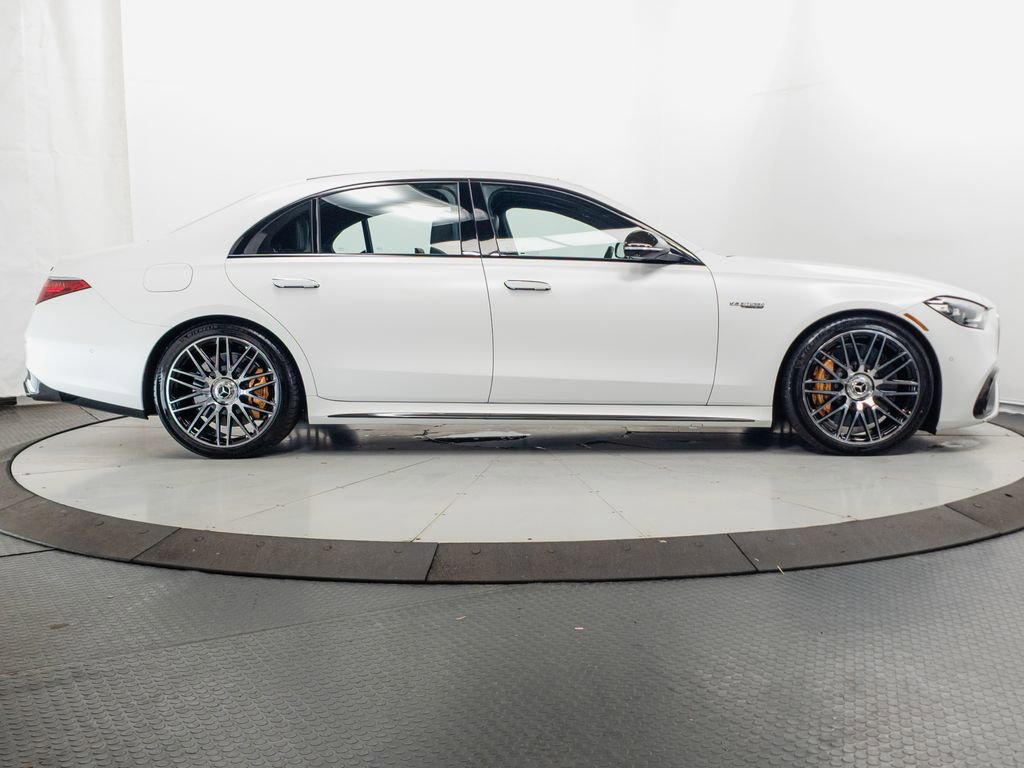Used 2024 Mercedes-Benz S 63 AMG S w/ Carbon Fiber Exterior Package image 38