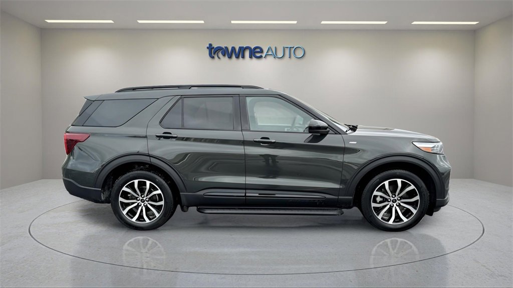 Used 2023 Ford Explorer ST-Line image 6