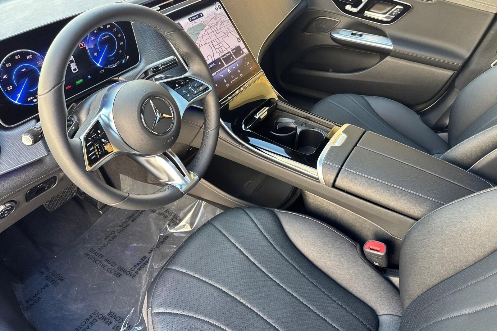 Used 2026 Mercedes-Benz EQE 320 4MATIC Sedan image 4