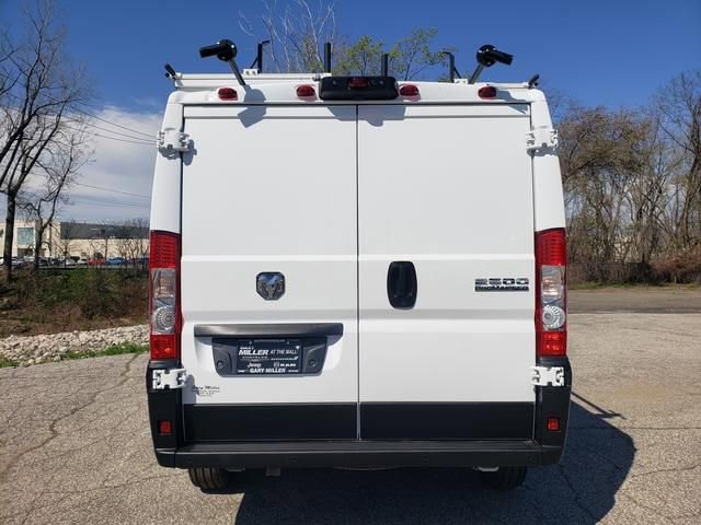 Used 2025 RAM ProMaster 2500 w/ Safety Group FWD image 4