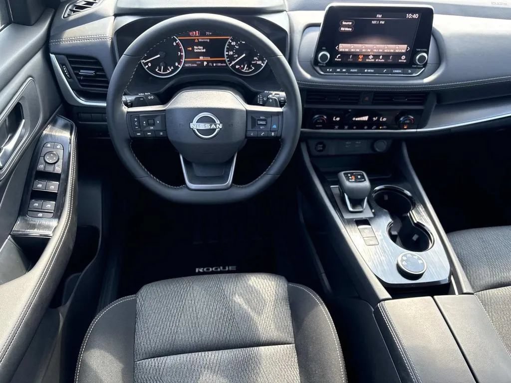 Used 2026 Nissan Rogue SV AWD/4WD image 12