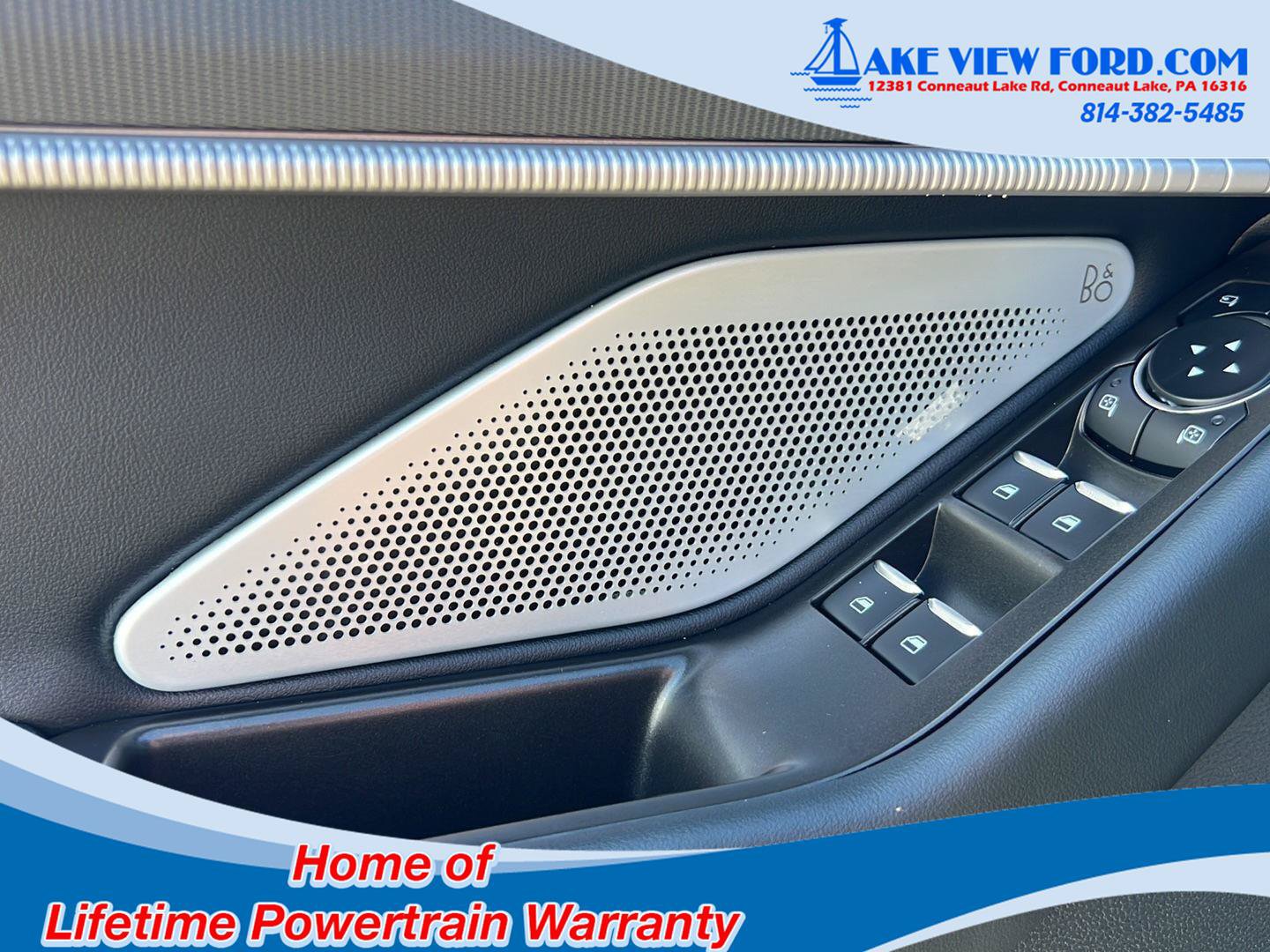 Used 2025 Ford Explorer ST AWD/4WD image 26
