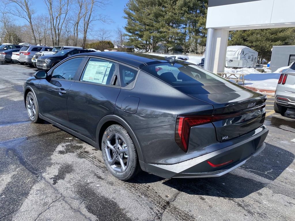 New 2026 Kia K4 LXS image 3
