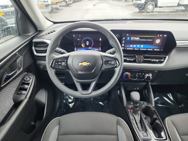 Used 2025 Chevrolet TrailBlazer LT AWD/4WD image 22
