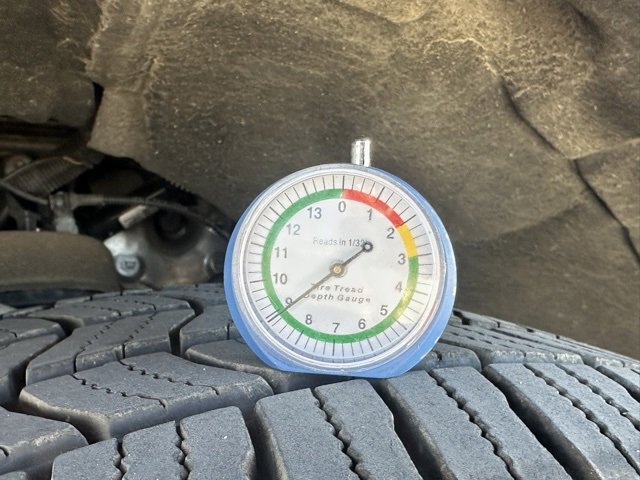 Used 2023 Chevrolet Suburban Premier image 37