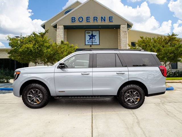 Used 2025 Ford Expedition Tremor AWD/4WD image 2