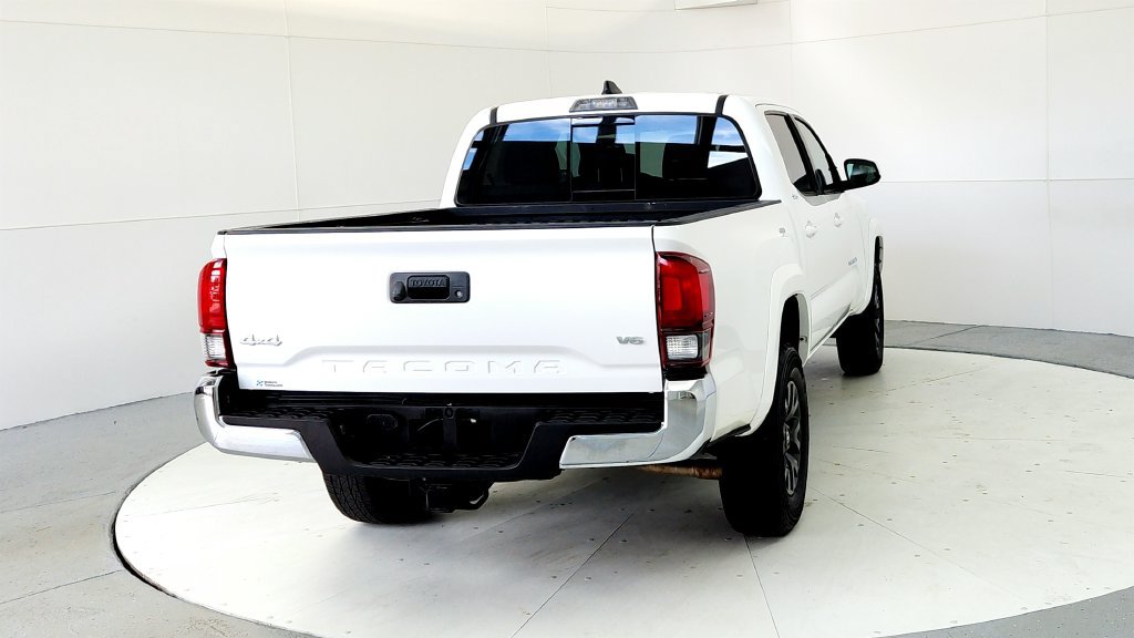 Certified 2023 Toyota Tacoma SR5 AWD/4WD image 5