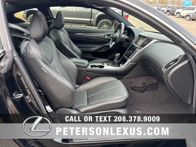 Used 2018 INFINITI Q60 2.0t w/ Moonroof Package image 12